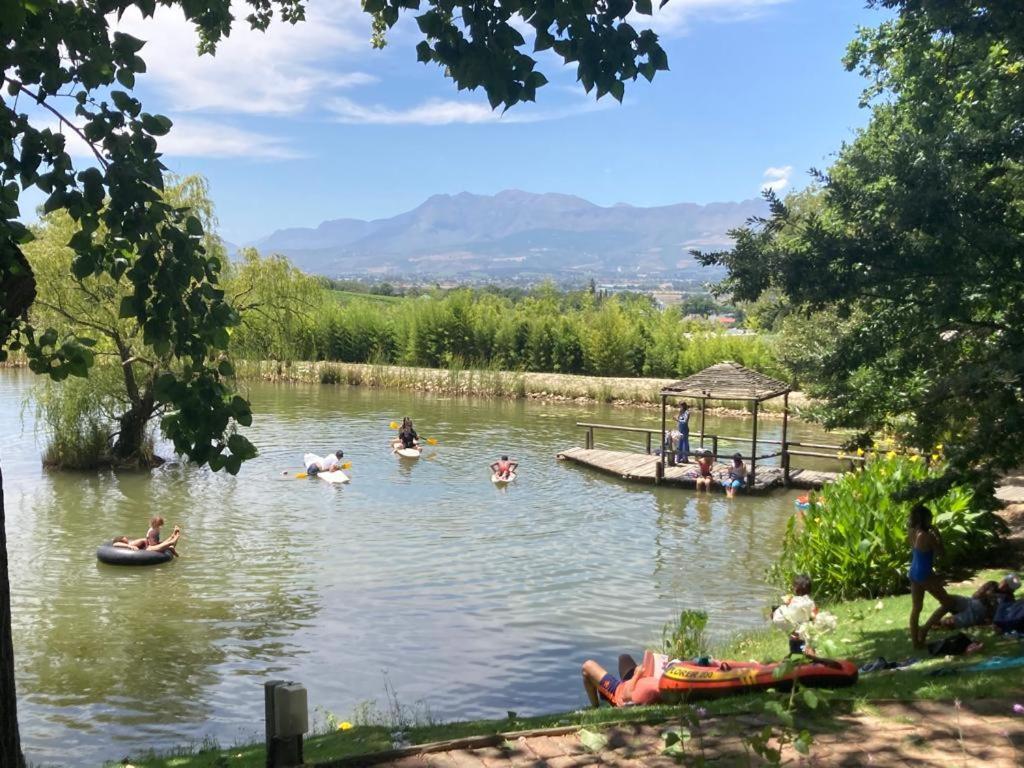 Picardie Guest Farm Paarl Bagian luar foto