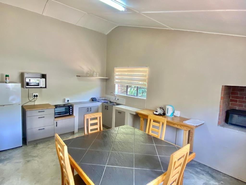 Picardie Guest Farm Paarl Bagian luar foto