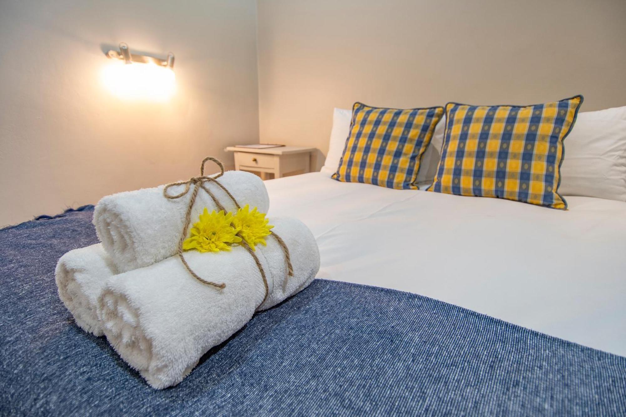 Picardie Guest Farm Paarl Bagian luar foto