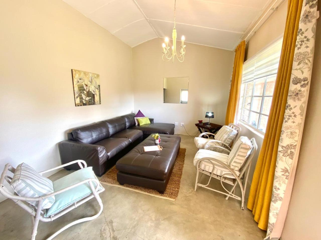 Picardie Guest Farm Paarl Bagian luar foto